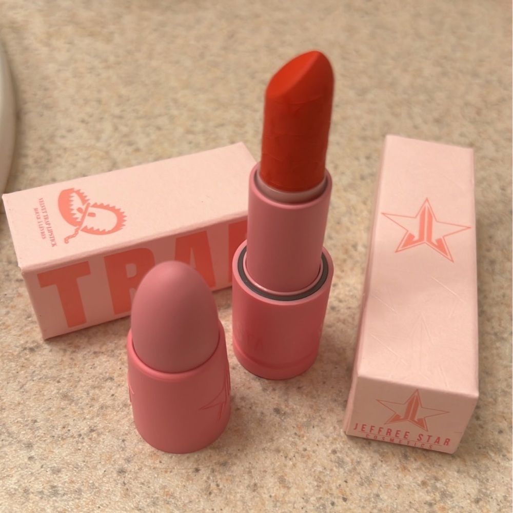 Jeffree Star Fire Starter Lip stick